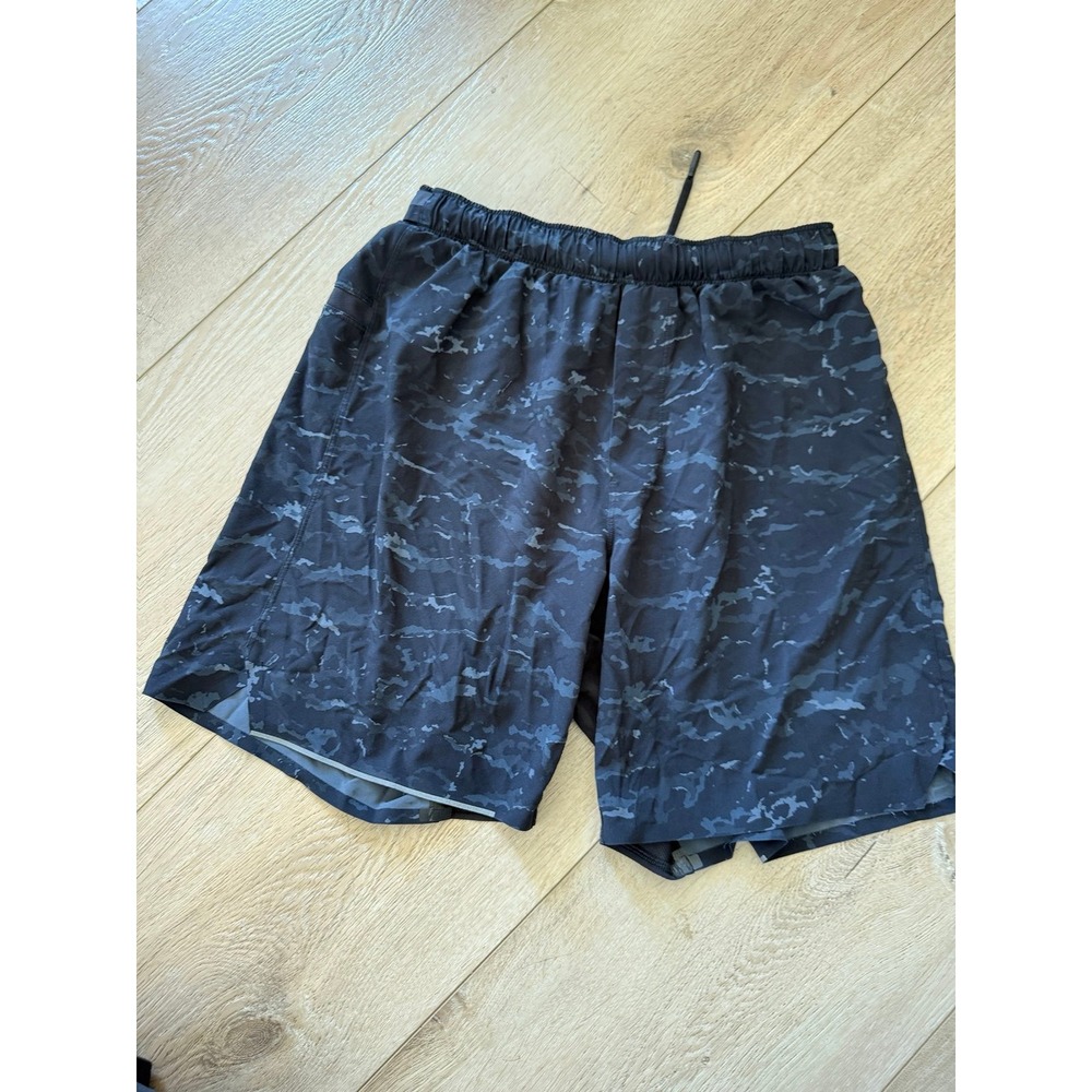 Men's lululemon shorts size small